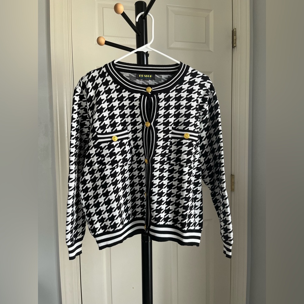 PT-Shop - Black & White Front Button Retro Sweater/Sweatpants Set